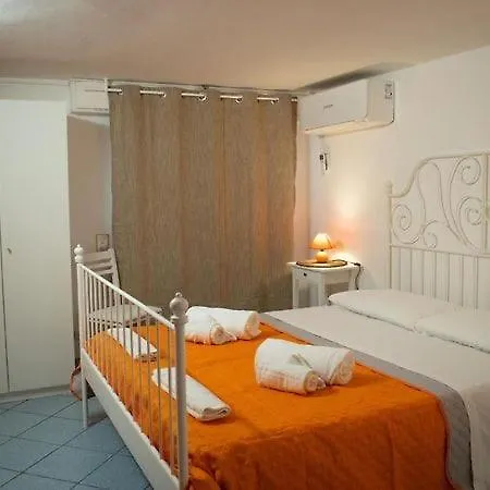 Domus Lord Byron Formia